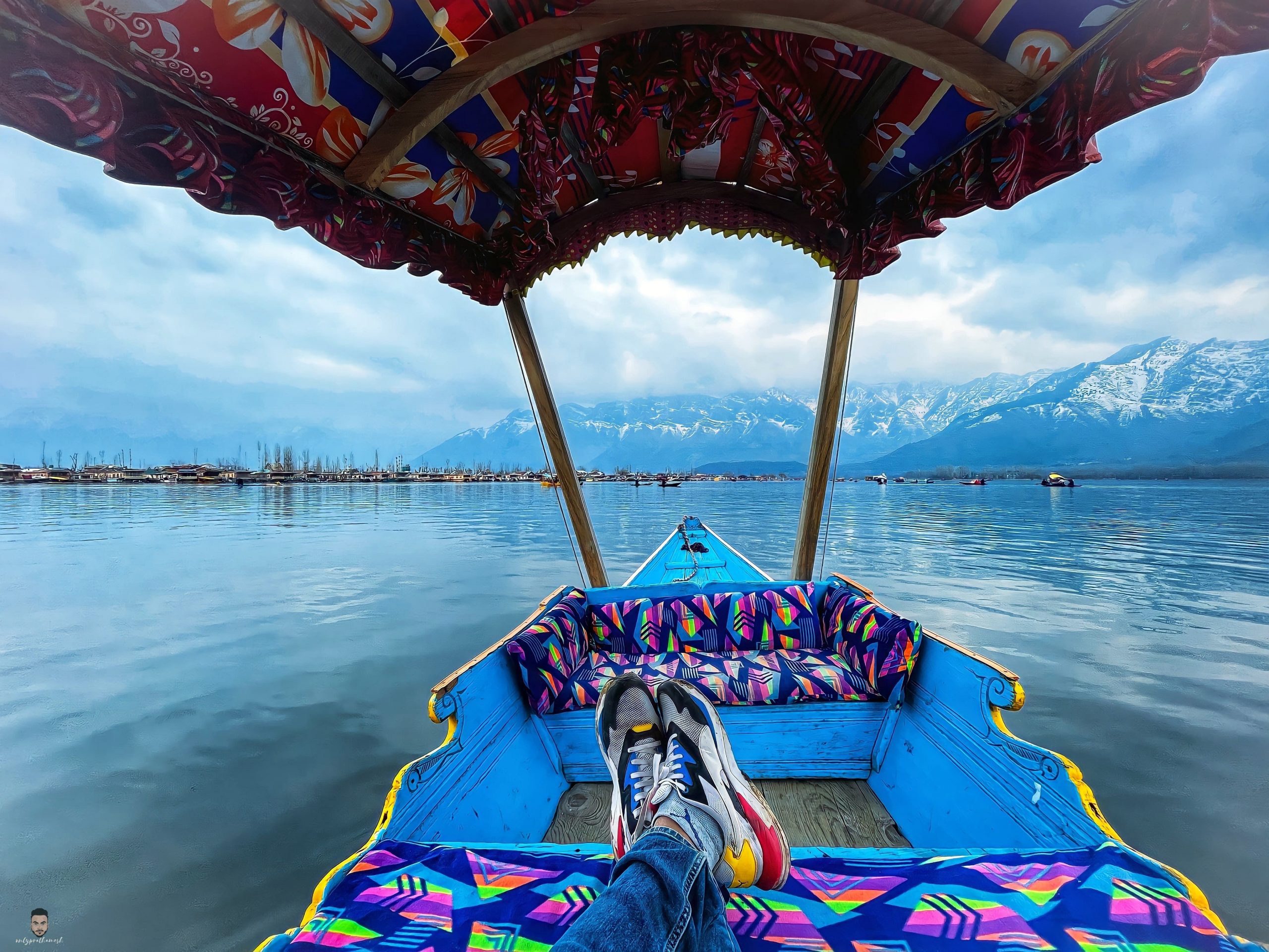 Shikara Ride At Dal Lake In Kashmir - Onlyprathamesh