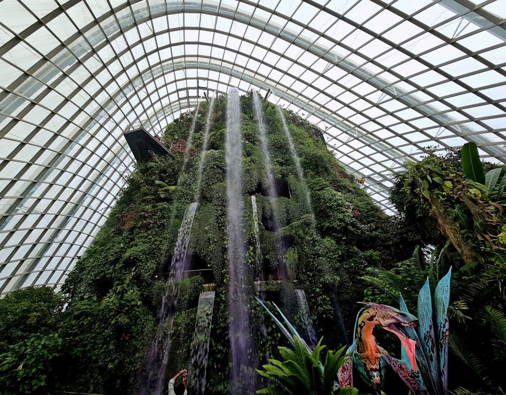waterfall, cloud forest, cloud forest at gardens by the bay, gardens by the bay, avatar, avatar: the experience, avatar: the experience at cloud forest, singapore, onlyprathamesh