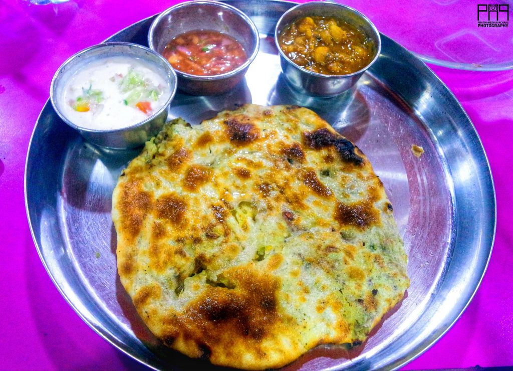 kulcha, amritsari kulcha, chole kulche, brother's amritsari dhaba, phawara, vegetarian food in amritsar, vegetarian food in punjab, amritsar, punjab, india, incredible india, onlyprathamesh